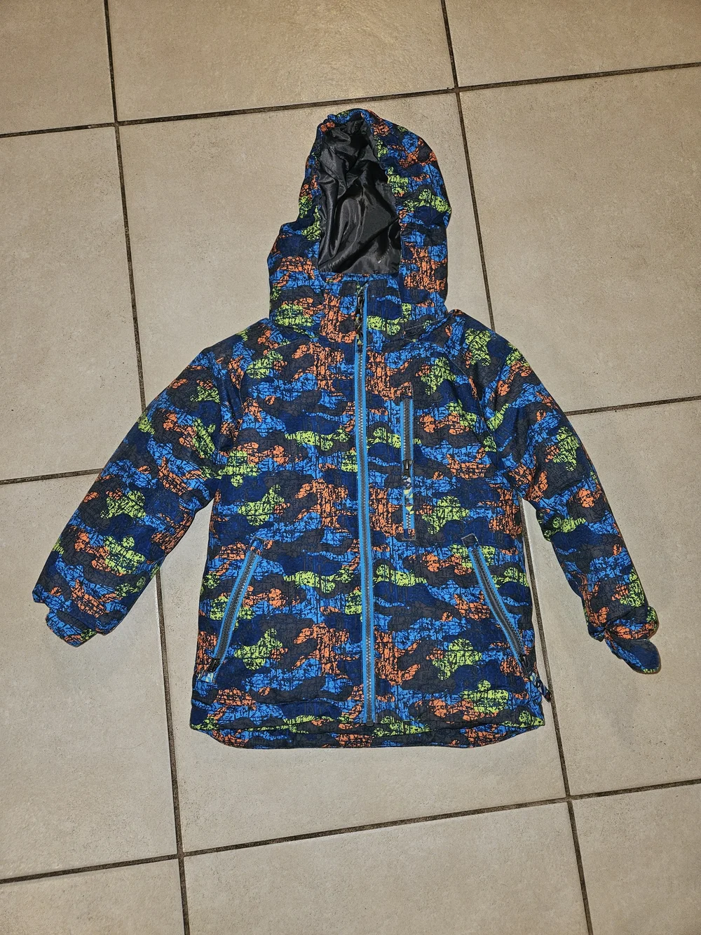 Children's Hooded Puffer Jacket in Blue with Orange & Green Camo Print